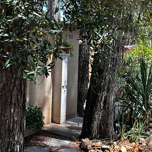 Hébergement de vacances Cabanon à Sur Au Coeur De Portissol.